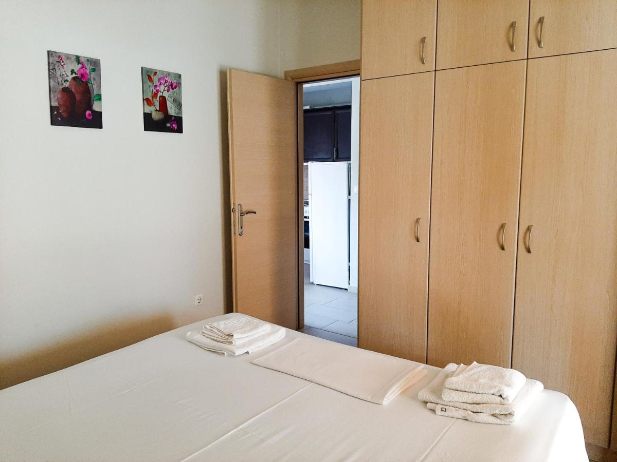 Canal Luxury Apartments Nea Poteidaia Ngoại thất bức ảnh