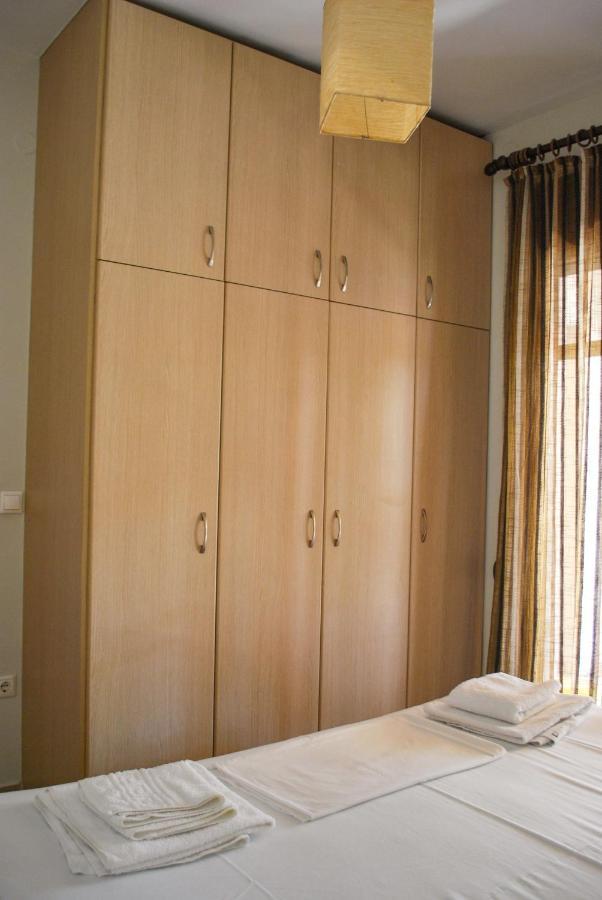 Canal Luxury Apartments Nea Poteidaia Ngoại thất bức ảnh