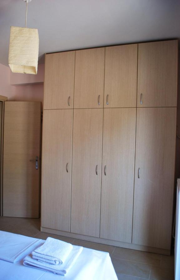 Canal Luxury Apartments Nea Poteidaia Ngoại thất bức ảnh