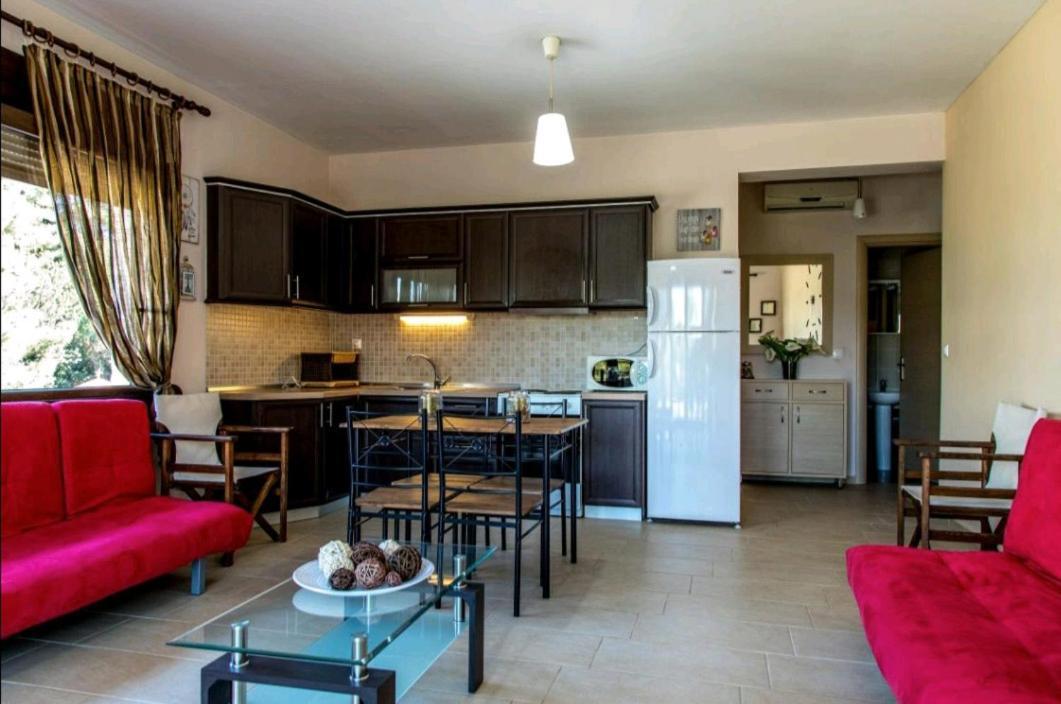 Canal Luxury Apartments Nea Poteidaia Ngoại thất bức ảnh