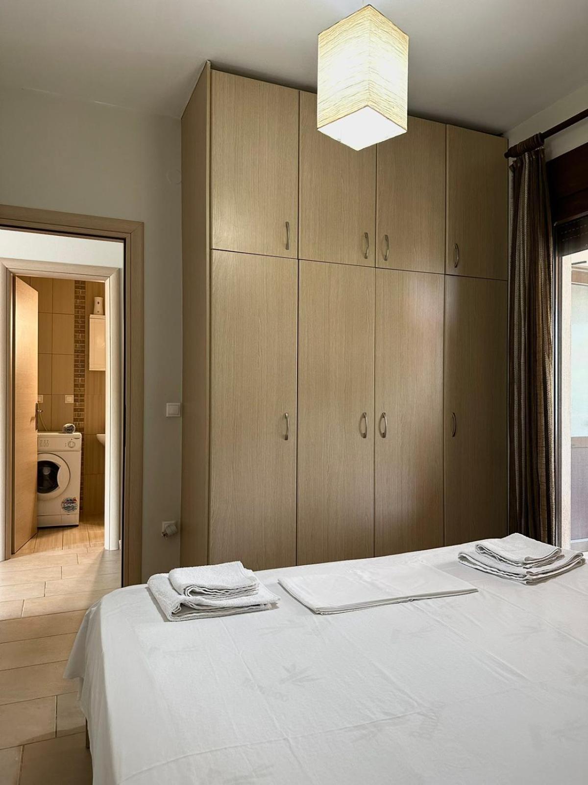 Canal Luxury Apartments Nea Poteidaia Ngoại thất bức ảnh